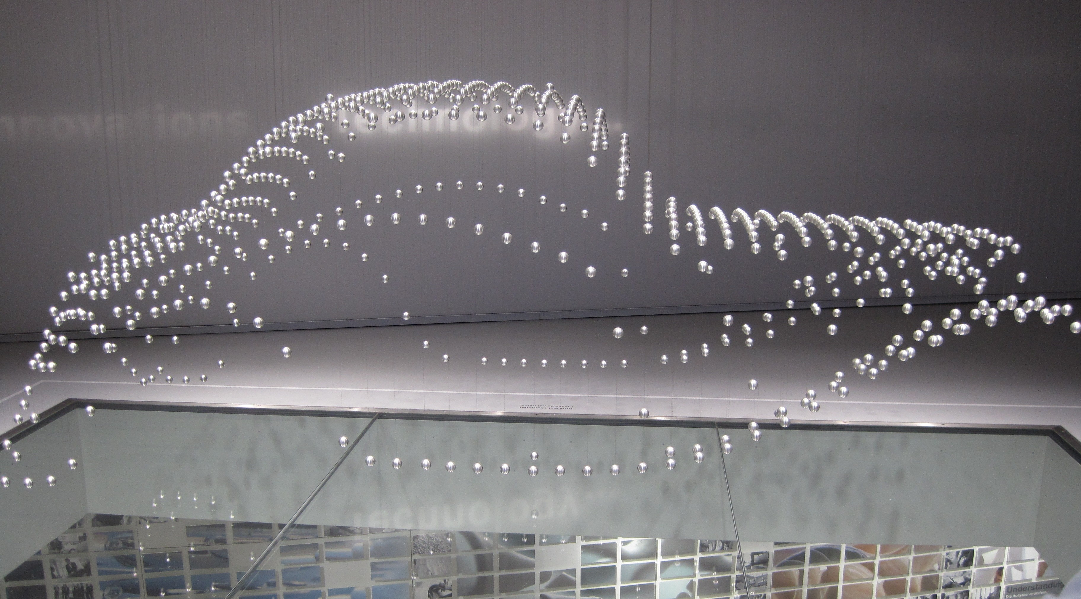 Photo of the kinematic sculpture at the BMW museum in Munich